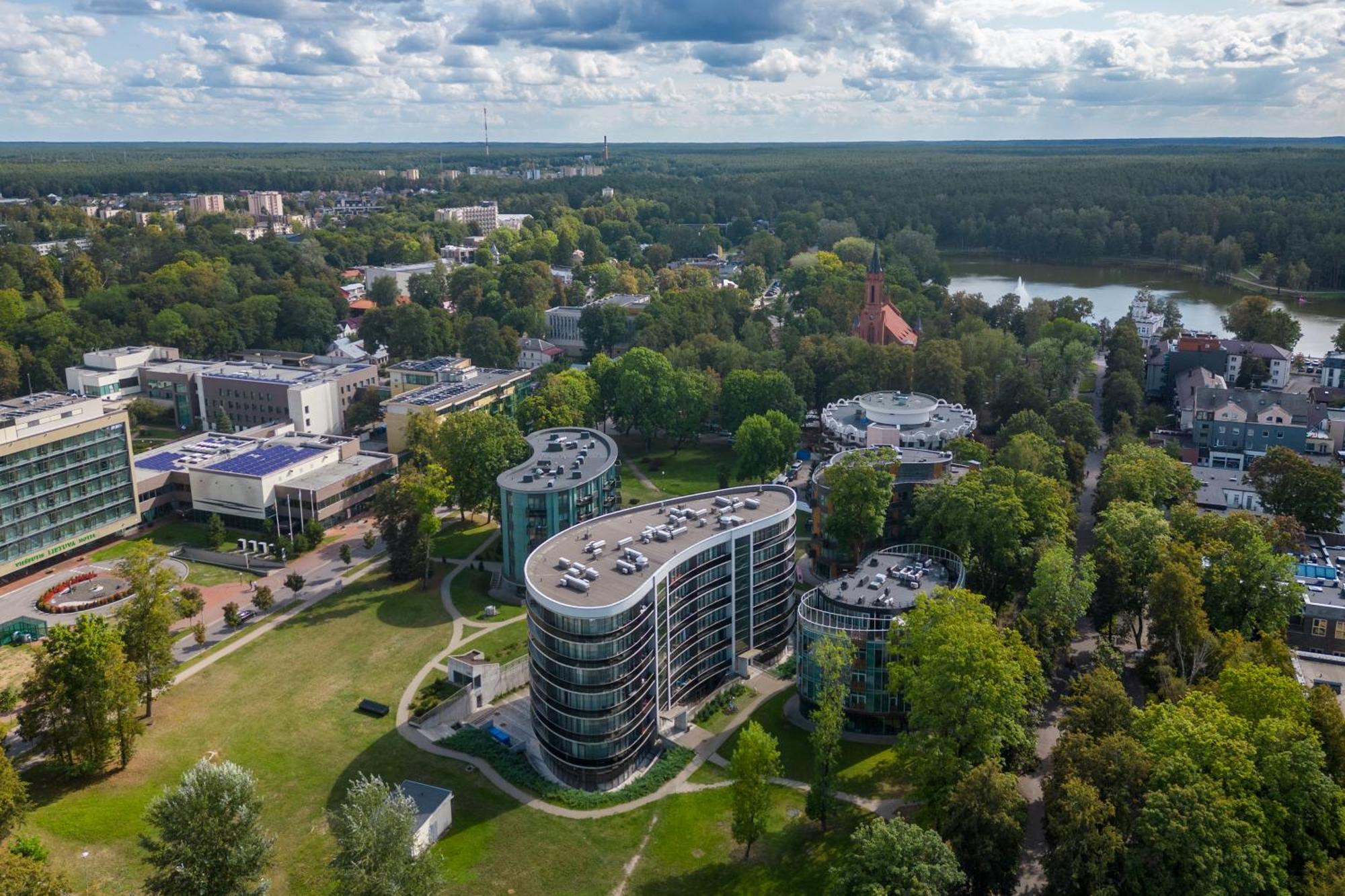 2 Bedroom Apt, 2 Garage Spots & Balconies, Self Check-In, By Cohost Друскининкай Экстерьер фото