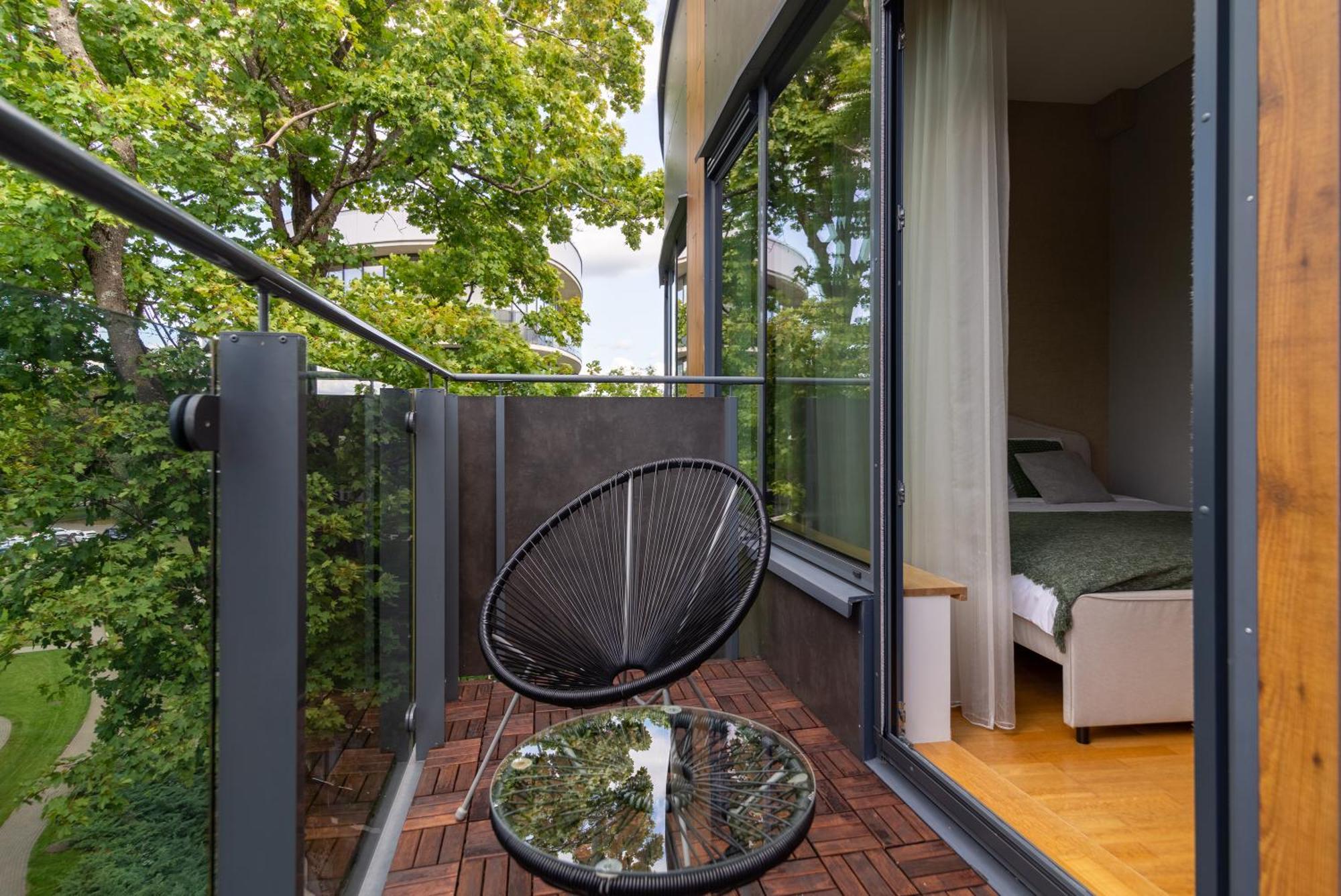 2 Bedroom Apt, 2 Garage Spots & Balconies, Self Check-In, By Cohost Друскининкай Экстерьер фото