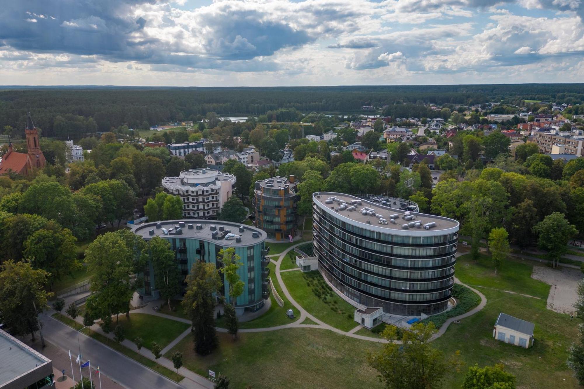 2 Bedroom Apt, 2 Garage Spots & Balconies, Self Check-In, By Cohost Друскининкай Экстерьер фото