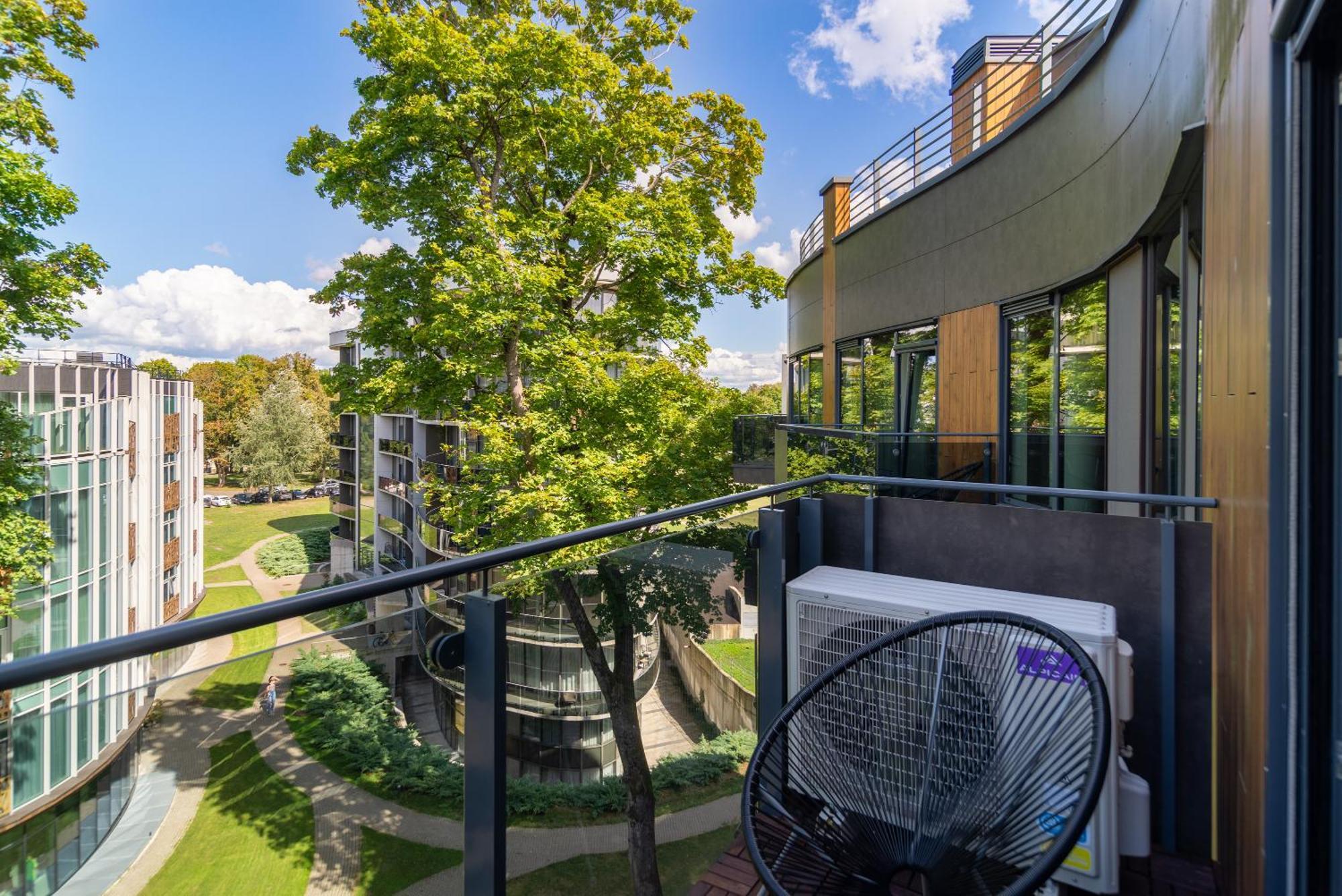 2 Bedroom Apt, 2 Garage Spots & Balconies, Self Check-In, By Cohost Друскининкай Экстерьер фото