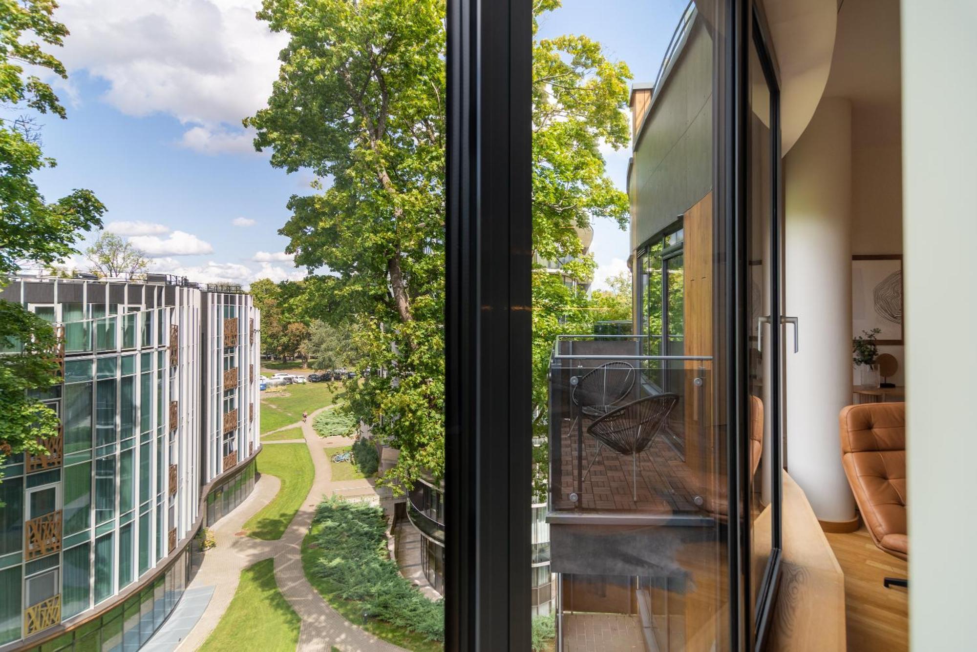 2 Bedroom Apt, 2 Garage Spots & Balconies, Self Check-In, By Cohost Друскининкай Экстерьер фото