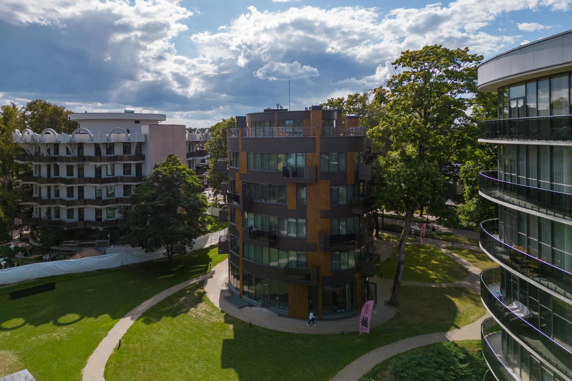 2 Bedroom Apt, 2 Garage Spots & Balconies, Self Check-In, By Cohost Друскининкай Экстерьер фото